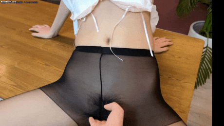 【独家破解资源】秀人网 晚苏susu/Erikaki真空丝袜 大尺度露三点 揉奶摸逼2V+106P