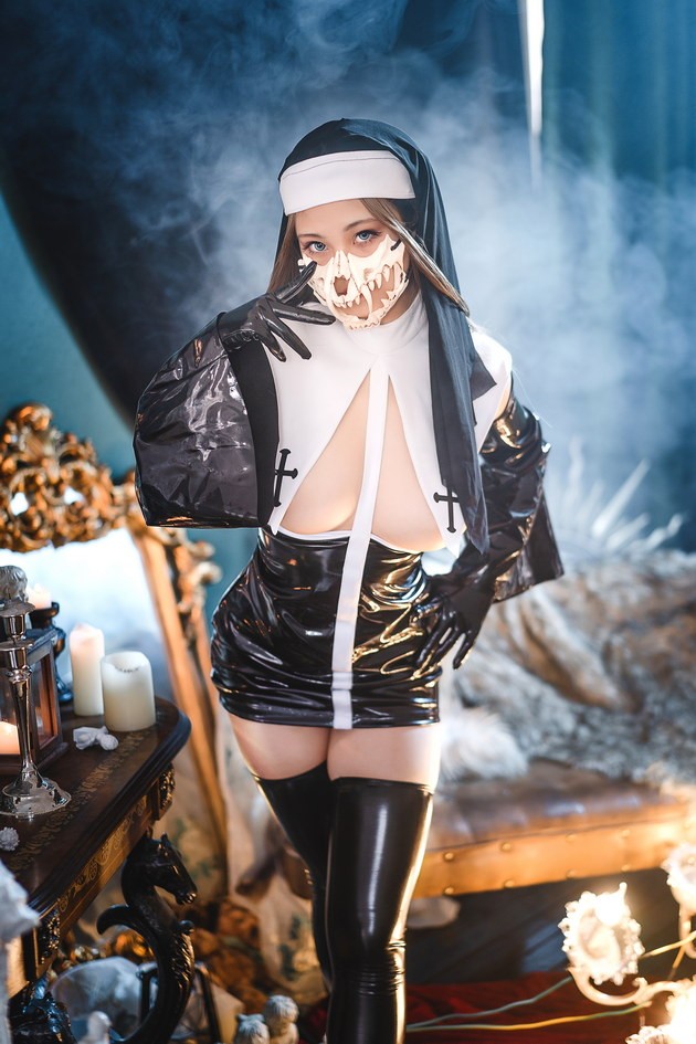 蜜汁猫裘 NO.041 恶修女 [43P-783MB]